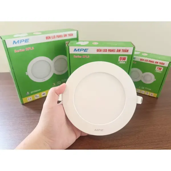 Đèn LED Panel 3 màu 9W MPE RPL3 siêu mỏng dễ lắp đặt
