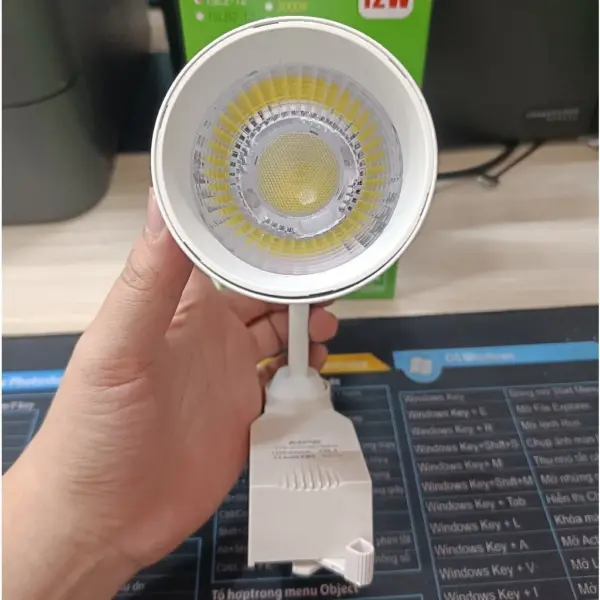 Đèn LED Chiếu Điểm 30W MPE TSL2 thanh ray
